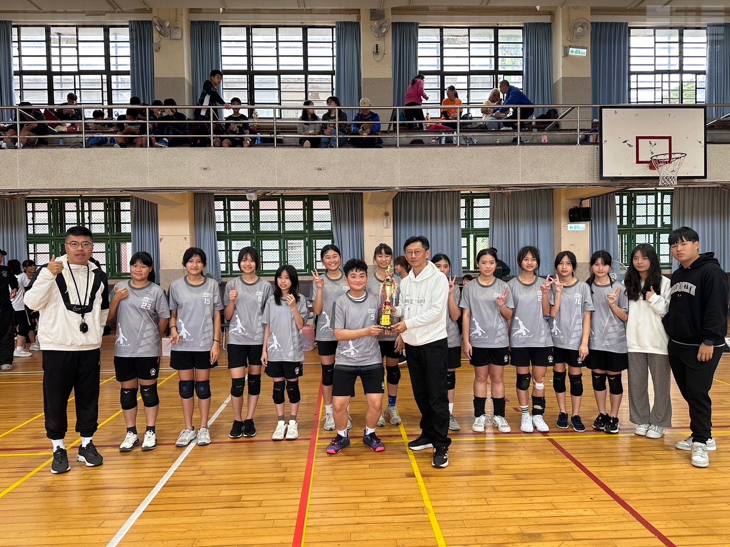 校巧固球代表隊參加113學年度臺北市教育盃巧固球賽榮獲佳績國中女生組冠軍