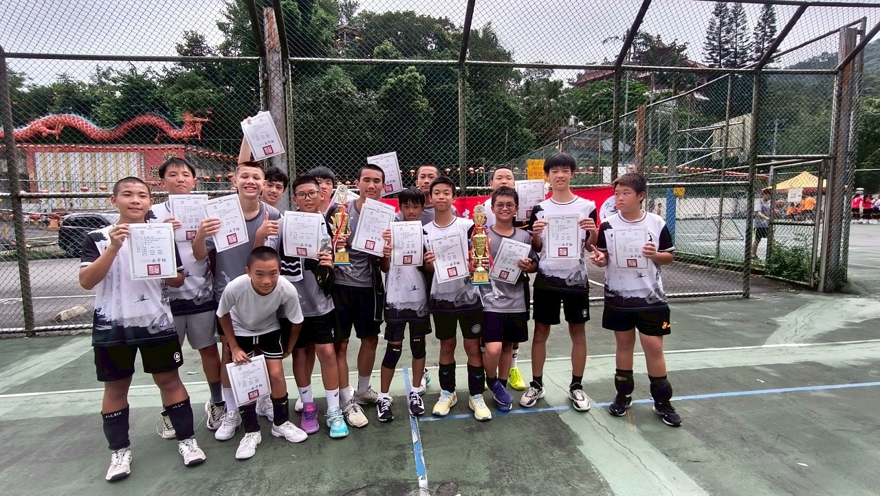 青年盃巧固球賽國中男生組 分別榮獲冠軍、亞軍